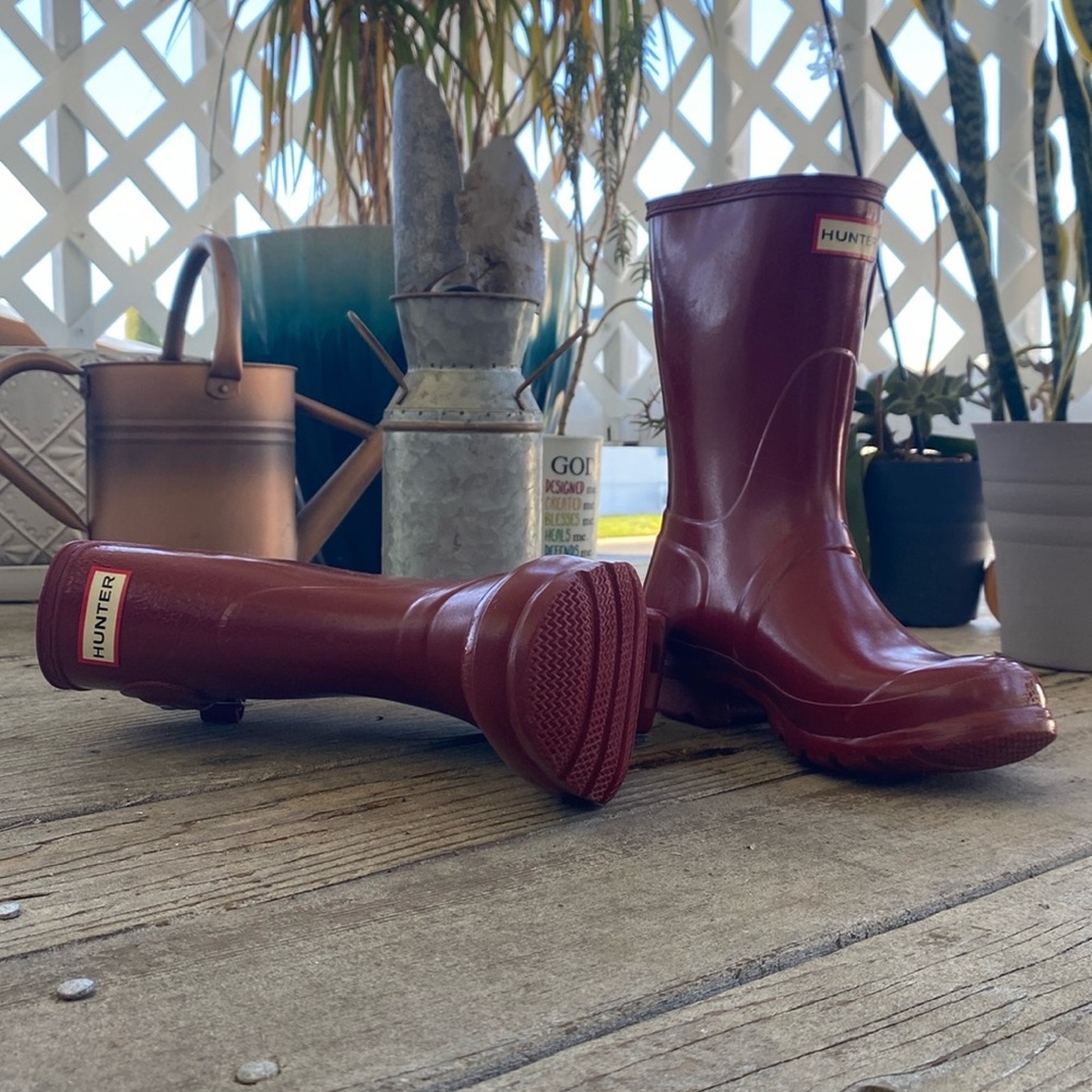 Hunter brand Original Short Gloss Rain Boots size 7